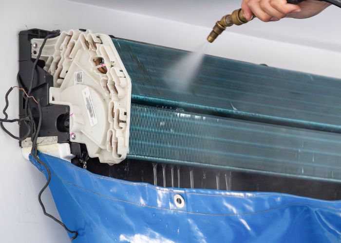 Empresa de Limpeza e Higienização de Ar Condicionado Empresa de Limpeza e Higienização de Ar Condicionado